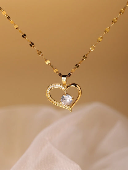 Jewelry Elegant Heart Shape Stainless Steel Zircon Hollow Out Pendant Necklace