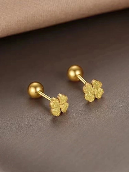 1 Pair Sweet Cross Heart Shape Snowflake Plating 304 Stainless Steel Titanium Steel 18K Gold Plated Cartilage earrings