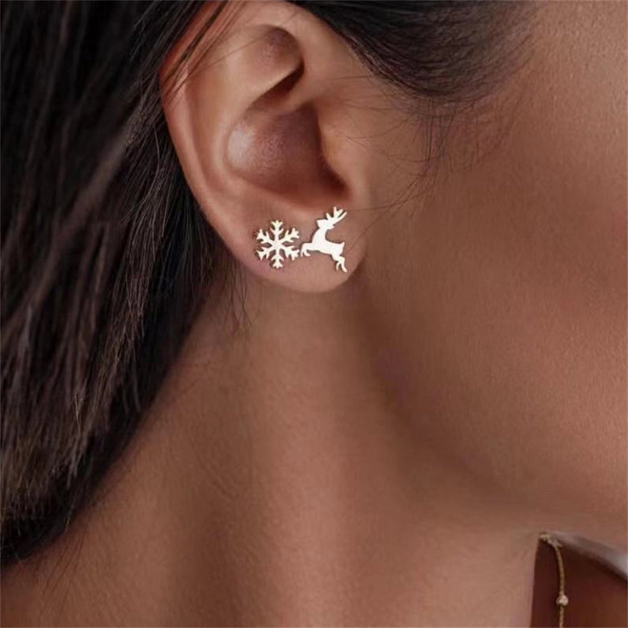 1 Pair Christmas Elegant Simple Style Commute Snowflake Elk Copper 14K Gold Plated Ear Studs