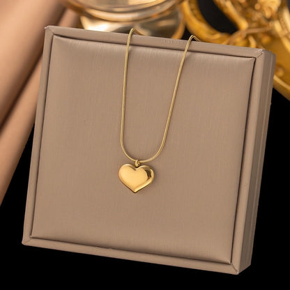 Stainless Steel Simple Style Heart Shape Pendant Necklace