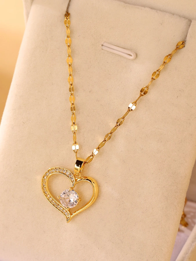 Jewelry Elegant Heart Shape Stainless Steel Zircon Hollow Out Pendant Necklace